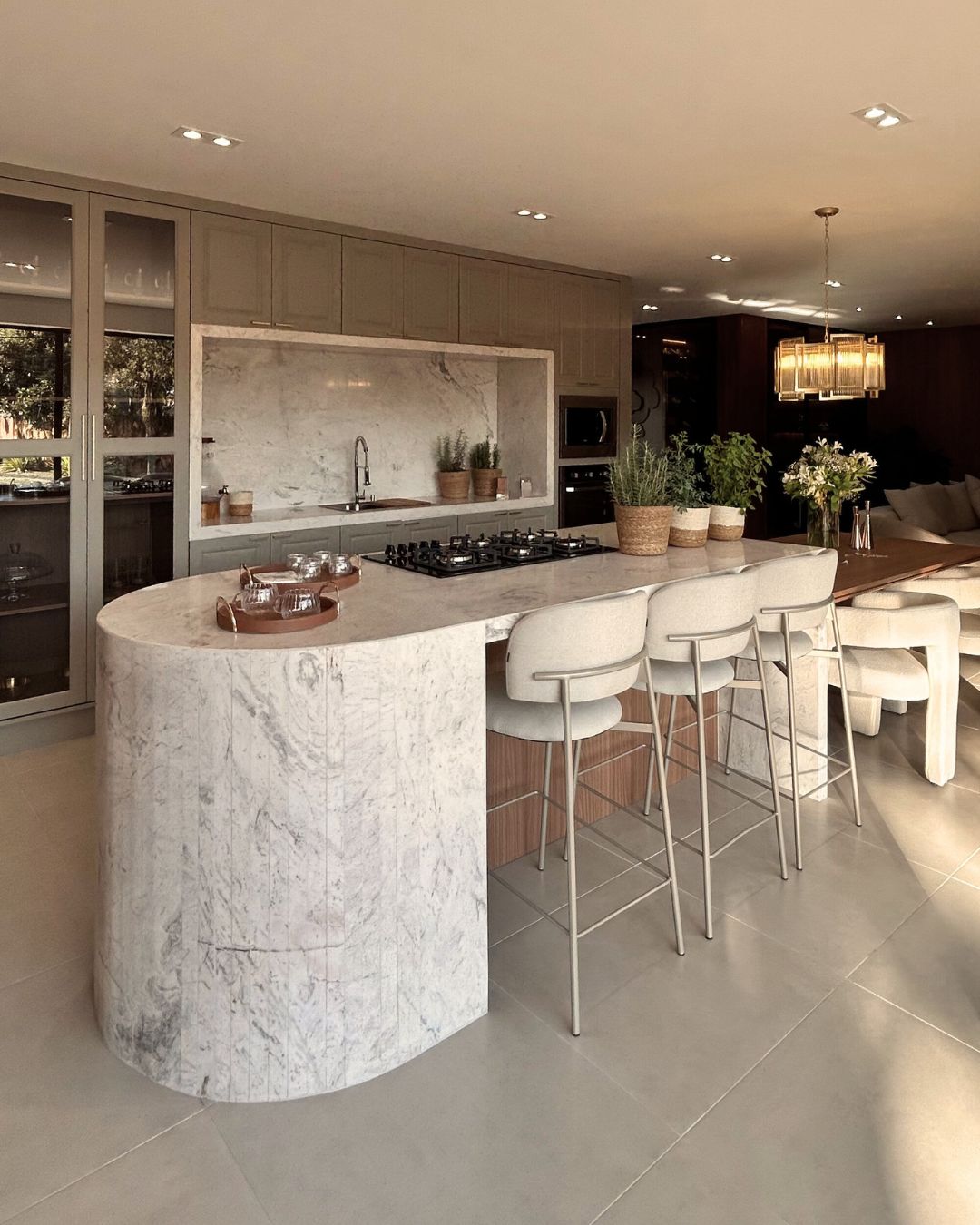 TÉCNICAS PARA SETORIZAR A COZINHA: PRATICIDADE E ELEGÂNCIA NO PLANEJAMENTO